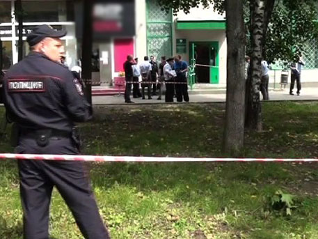 Ограбление отделения Сбербанка в Москве. Фото телеканала "Звезда"